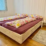 Lejlighed Happy Near Airport - Free Parking Schwechat