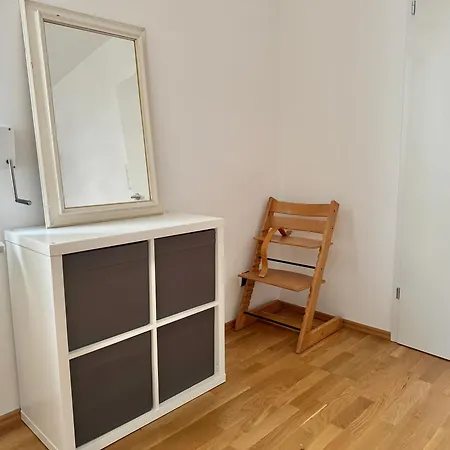 Apartmán Happy Near Airport - Free Parking *