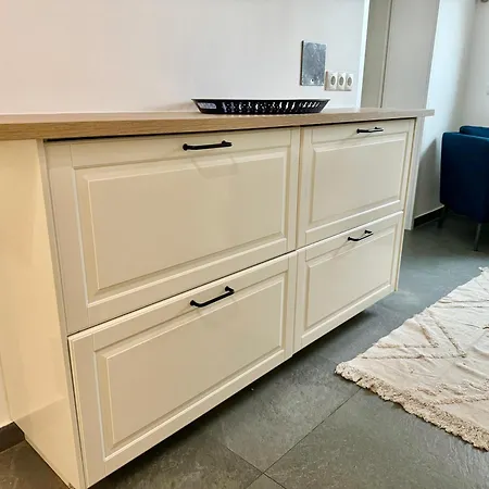 Apartmán Happy Near Airport - Free Parking *