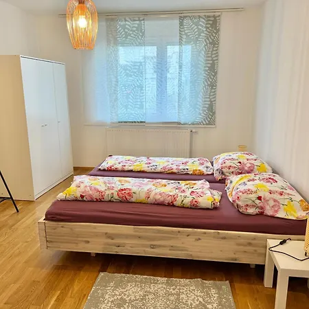 Apartmán Happy Near Airport - Free Parking *