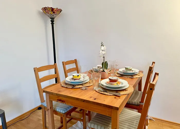 Happy Near Airport - Free Parking