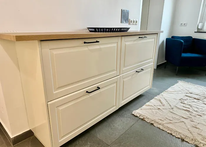 Apartman Happy Near Airport - Free Parking *