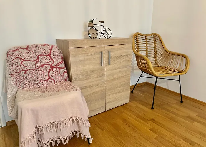 Apartamento Happy Near Airport - Free Parking Schwechat